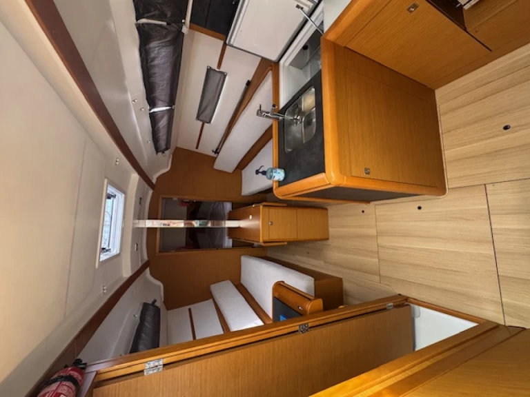 Louer Voilier avec ou sans skipper SUN ODYSSEY 349 QR 2016 à La Rochelle