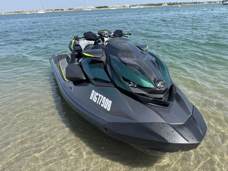 Location Jet ski Sea-Doo avec permis