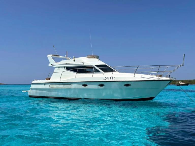 Azimut Azimut 37 Fly a louer à Stintino