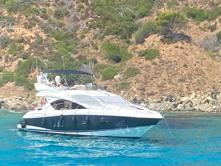 Location Yacht à Port Fréjus - Sunseeker Manhattan 52
