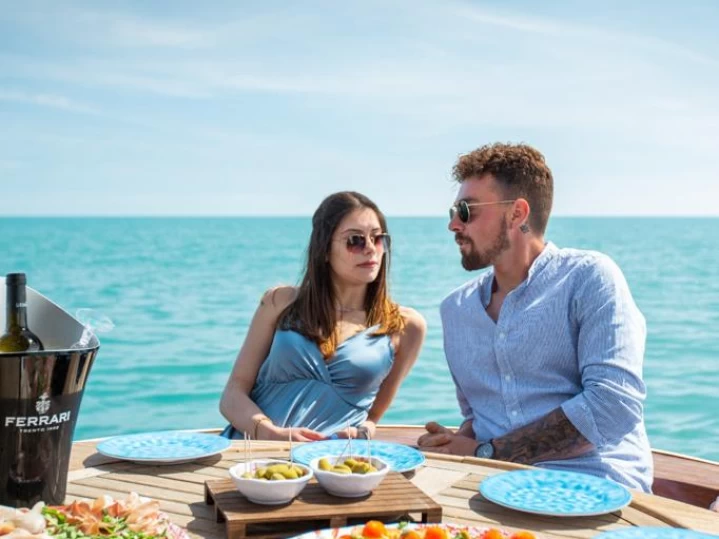 Louer Bateau à moteur avec ou sans skipper Jeanneau à Vieste