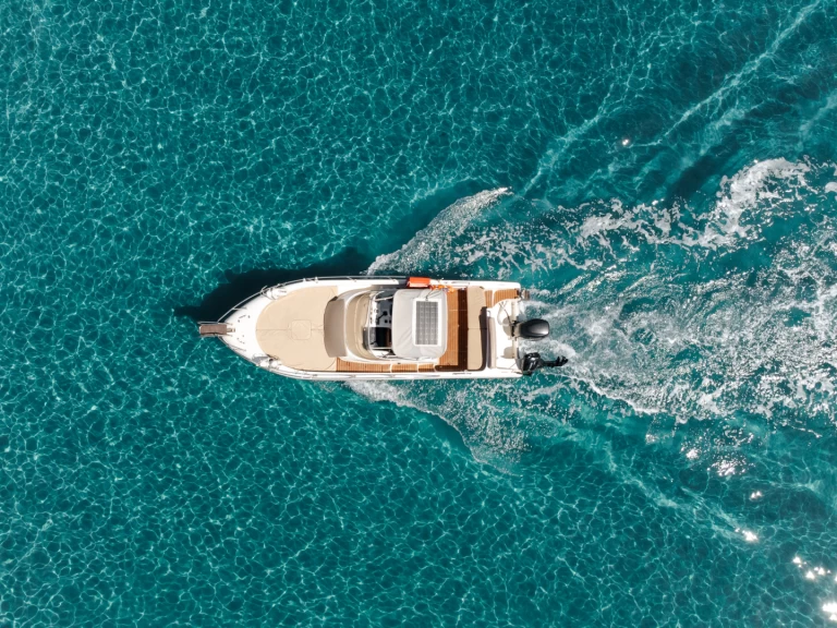 Location Bateau à moteur Poseidon avec permis