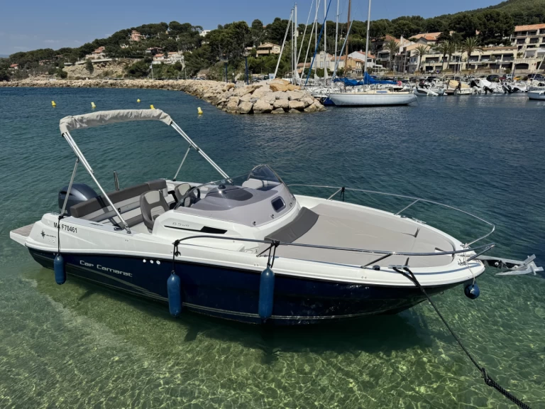 Louez un Jeanneau Cap Camarat 6.5 WA à La Madrague