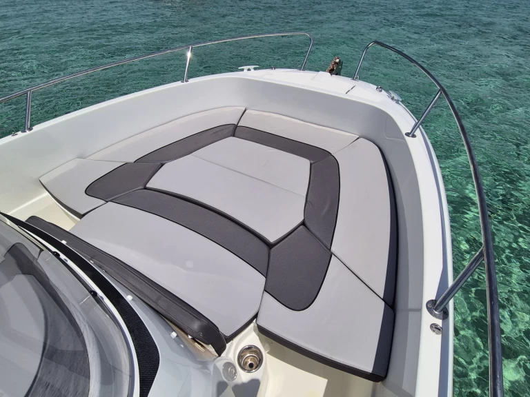 Location bateau Marina Botafoch pas cher CAP CAMARAT 6,5 CC Style