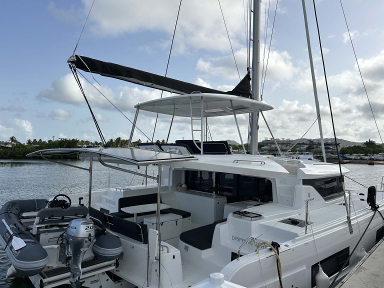 Catamaran à louer à Playa Sardinera au meilleur prix