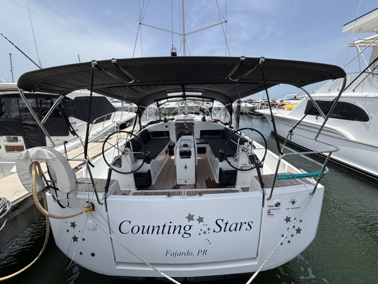 Location bateau Playa Sardinera pas cher Sun Odyssey 440