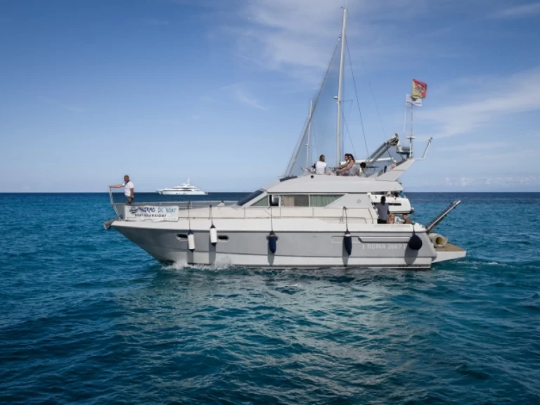 Location bateau La Cala (porto Palermo) pas cher Mochi Craft 42 Fly