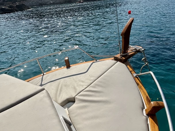 Louez un Astilleros Menorquin Conquistador 36 à Port de Sant Miquel