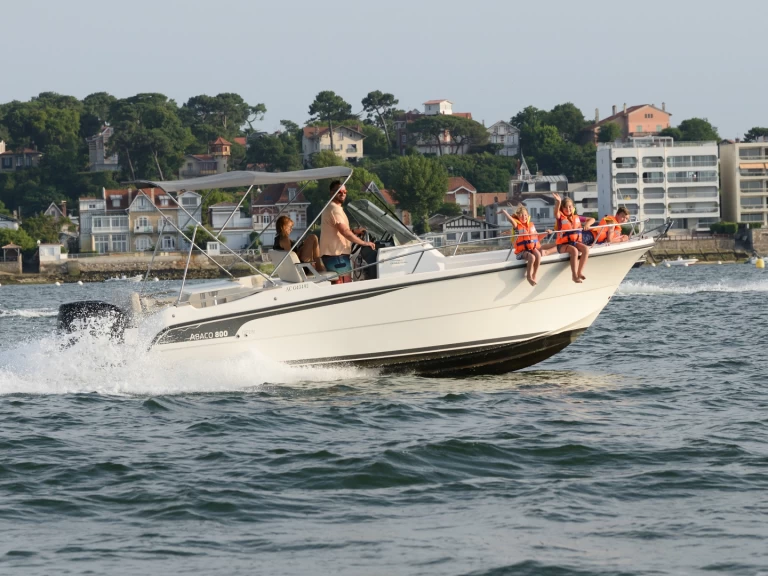 Location Bateau à moteur Ocqueteau avec permis