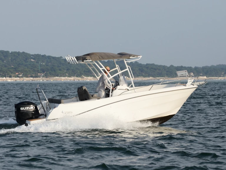 Location à Arcachon - Jeanneau Cap Camarat 6.5 CC Serie 3 sur SamBoat