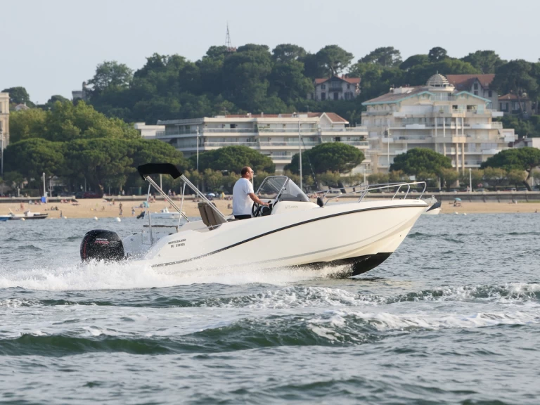 Louer Bateau à moteur avec ou sans skipper Quicksilver à Arcachon