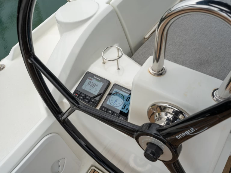 Location bateau Salerne pas cher Oceanis 34.1