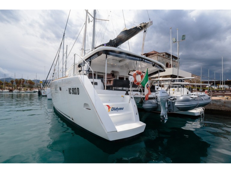 Catamaran à louer à Olbia au meilleur prix