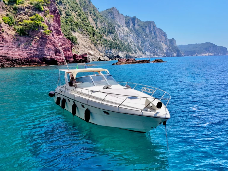 Louez un Cranchi Mediterranee 41 à Carrara