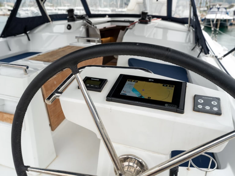 Louer Voilier avec ou sans skipper Bénéteau à Salerne