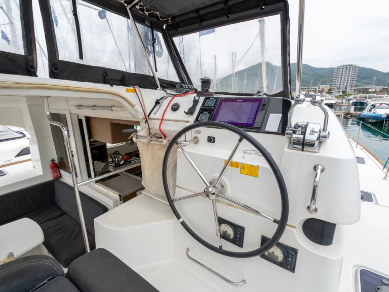 Location Catamaran à Salerne - Lagoon Lagoon 40