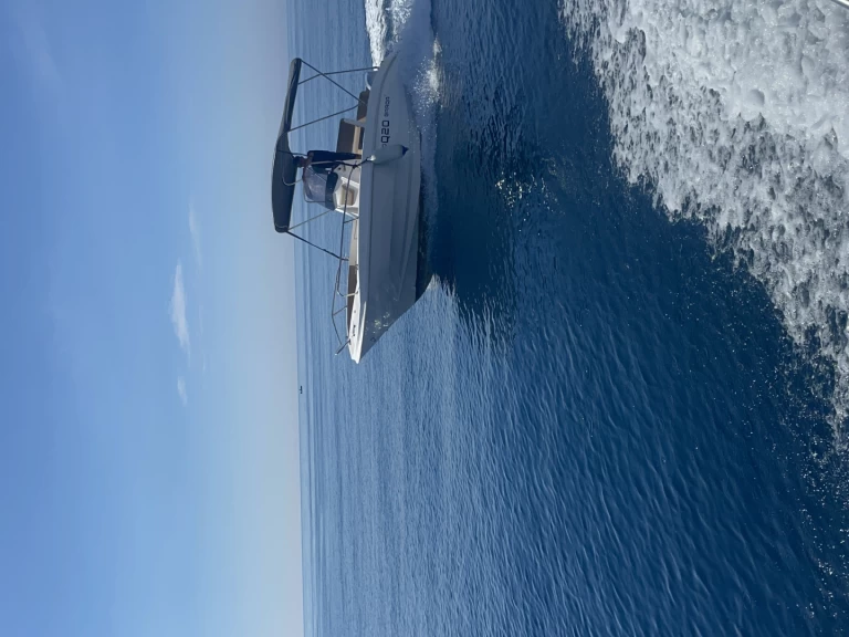 Location Bateau à moteur à Giardini-Naxos - tancredi Blue Max 23