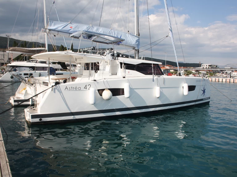 Location à Seget Donji - Fountaine Pajot Astrea 42 sur SamBoat