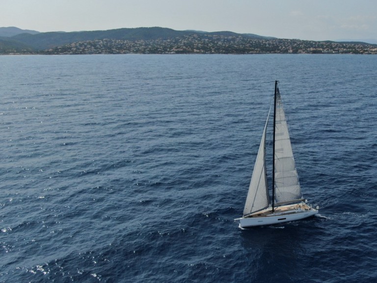 Louer Voilier avec ou sans skipper Bénéteau à Cugnana Verde
