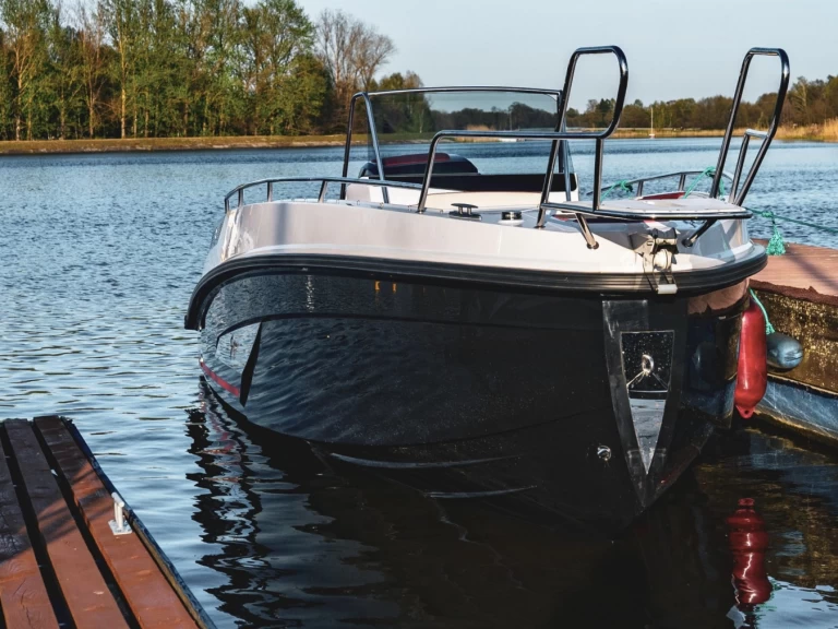 Bateau à moteur à louer à Trogir au meilleur prix
