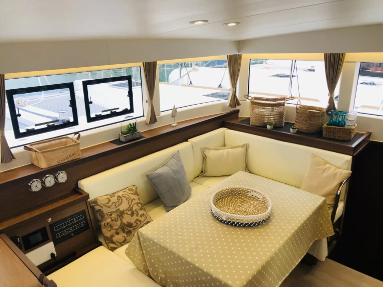 Location bateau Capo d'Orlando pas cher Lagoon 40