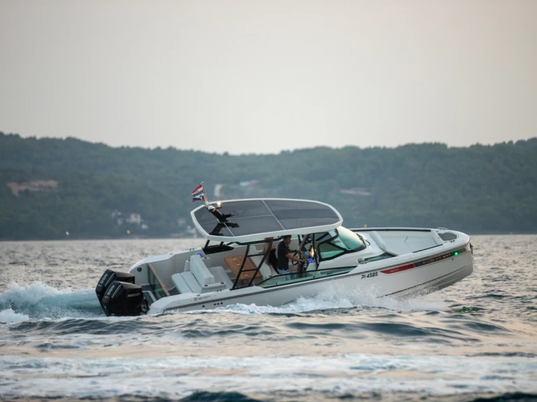 Location bateau Sukošan pas cher Saxdor 270 GTO