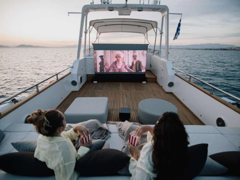 Louer Yacht avec ou sans skipper Versilcraft à Athènes