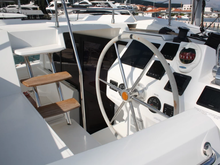 Louez un Fountaine Pajot Astrea 42 à Seget Donji