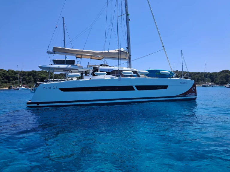 Louez un Fountaine Pajot Aura 51 à Seget Donji