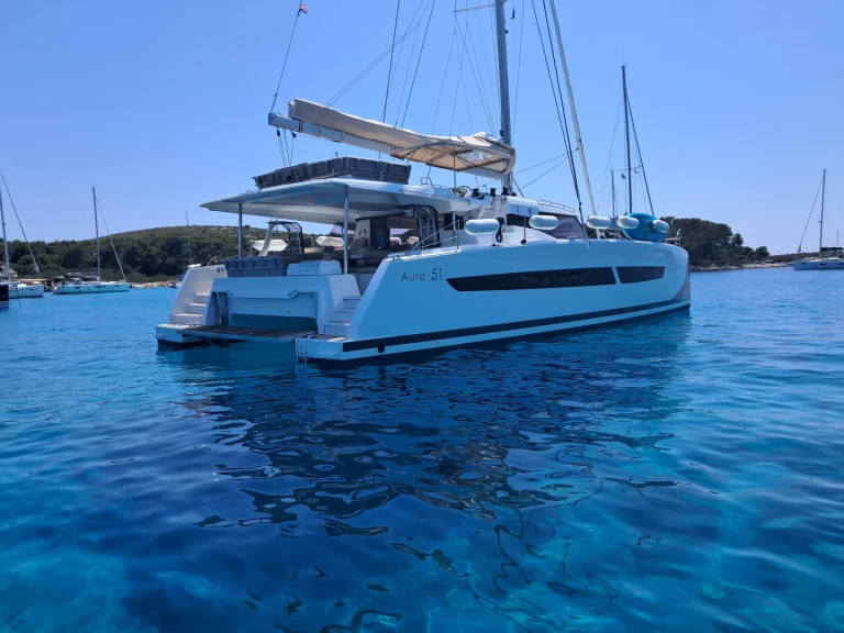 Location bateau Fountaine Pajot Aura 51 à Seget Donji sur Samboat