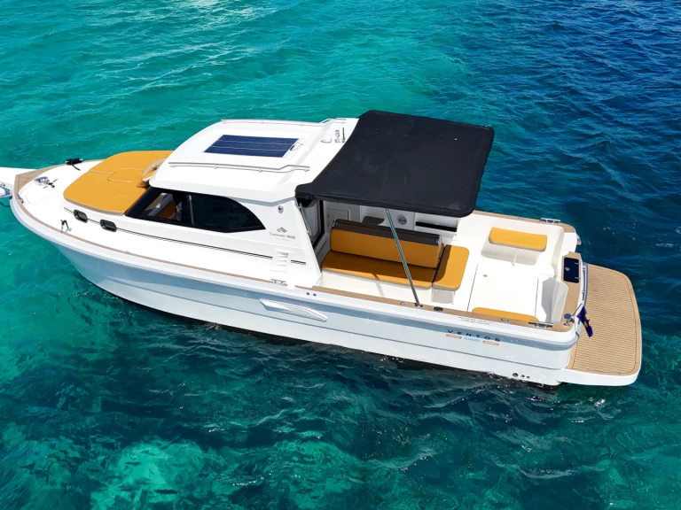 Louer Bateau à moteur avec ou sans skipper Camaro à Trogir