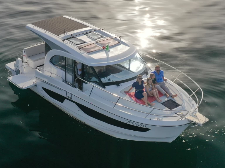 Location bateau Naples pas cher Antares 11