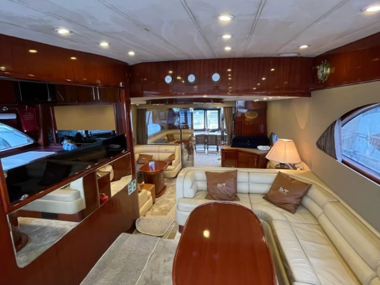 Location Yacht costom made avec permis