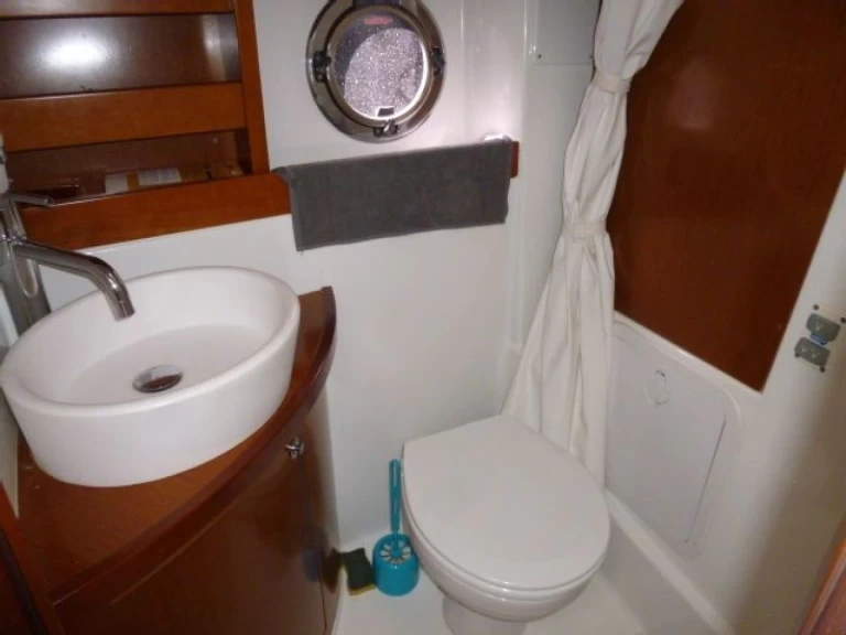 Location à Fréjus - Bénéteau Gran Turismo 38 sur SamBoat