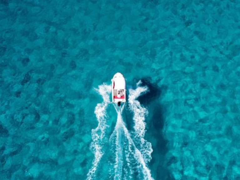 Compass 135 a louer à Cala'n Porter