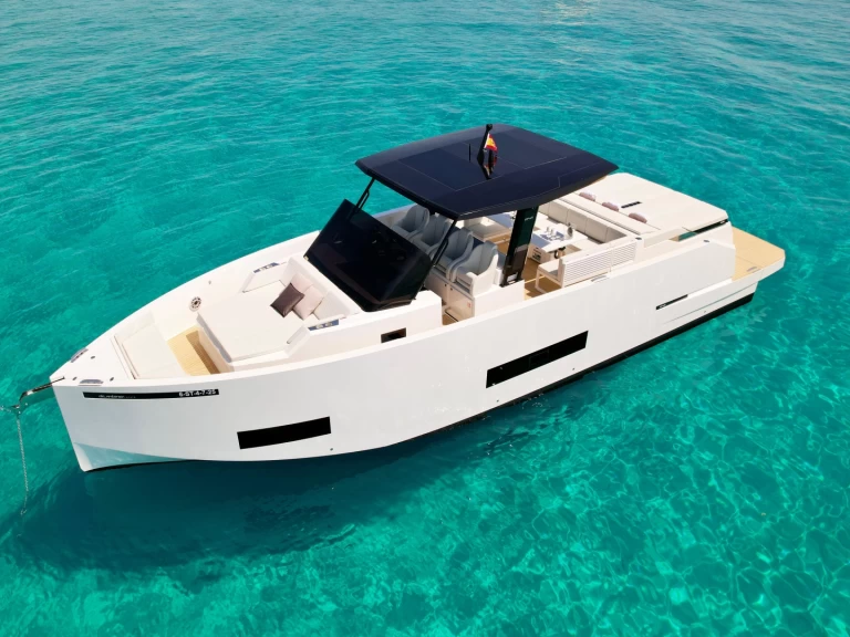 Bateau à moteur à louer à Ibiza (Ville) au meilleur prix