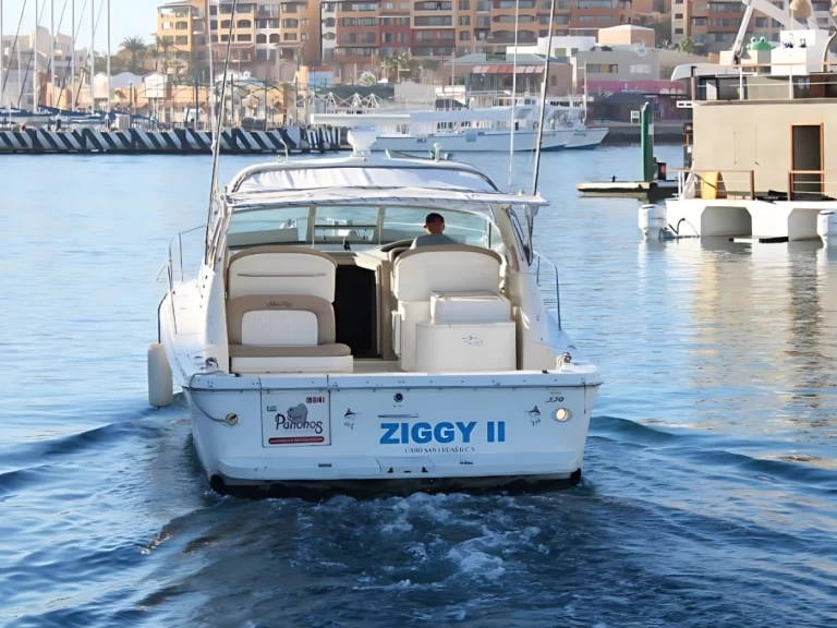 Location Yacht Custom Made avec permis