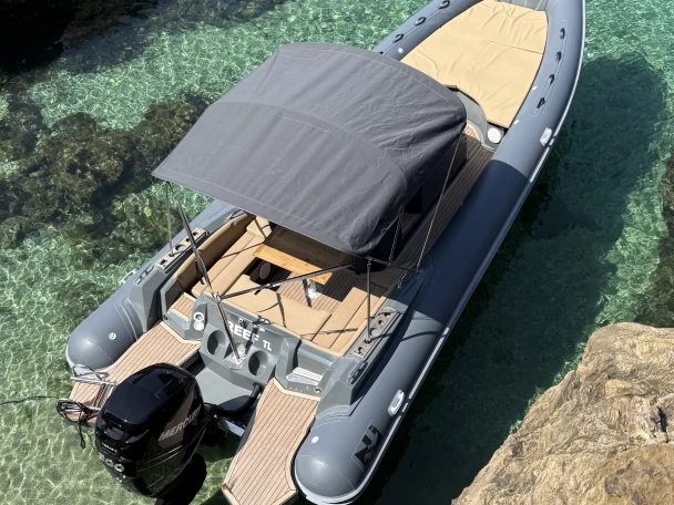 Louez un Jeanneau Cap Camarat 7.5 WA Serie 2 à Gapeau