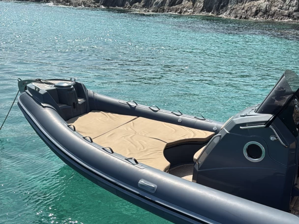 Location bateau Gapeau pas cher Cap Camarat 7.5 WA Serie 2