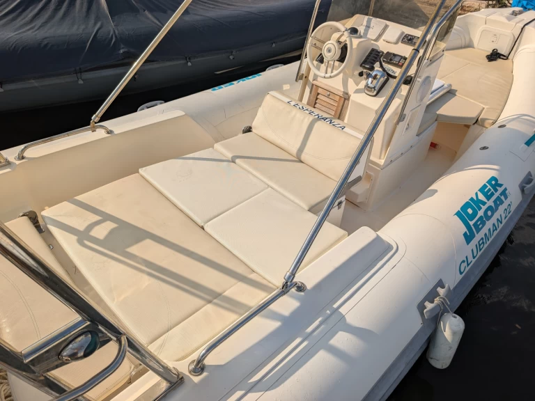 Louez un Joker Boat Clubman 22 à Hyères
