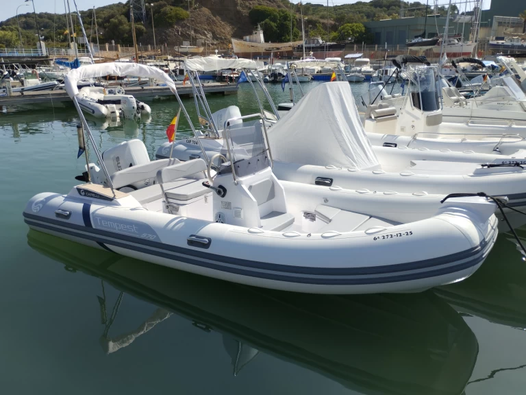 Location bateau Port Mahon pas cher Tempest 570