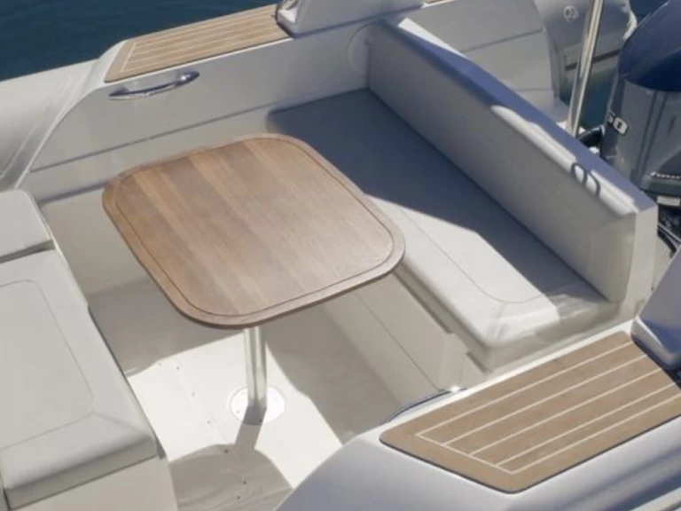 Location bateau Arcachon pas cher Tempest 800