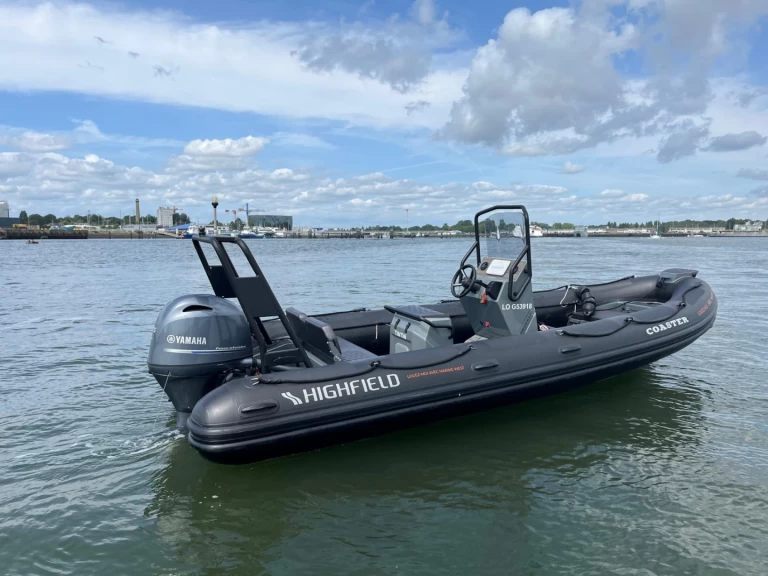 Louez un Highfield COASTER 60 à Lorient