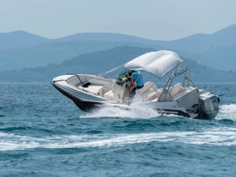 Louez un Zar Zar 65 à Luka Sukošan