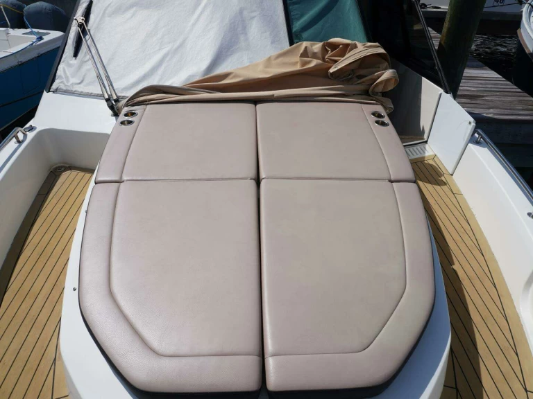 Location bateau Jeanneau Leader 36 à Golfe-Juan sur Samboat