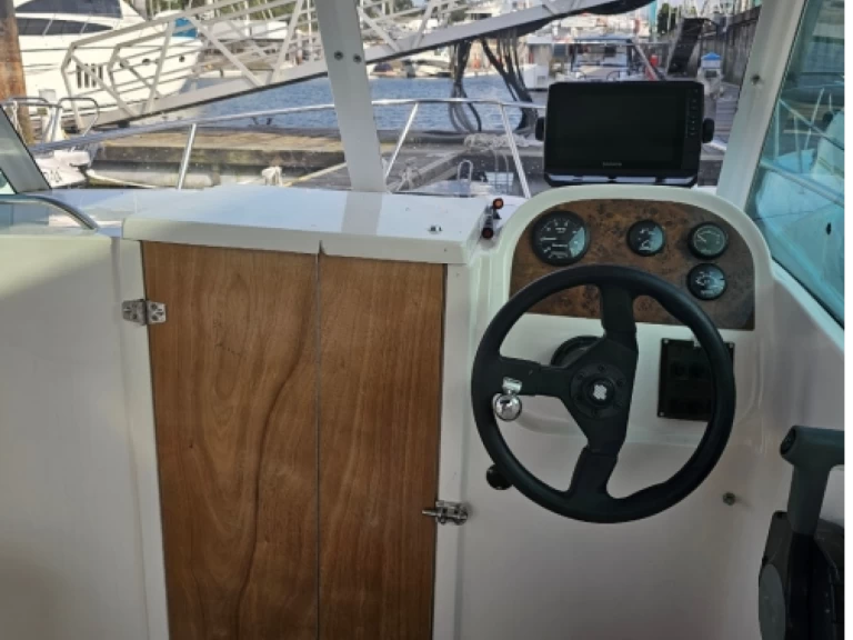 Location bateau Vigo pas cher Cap Camarat 575