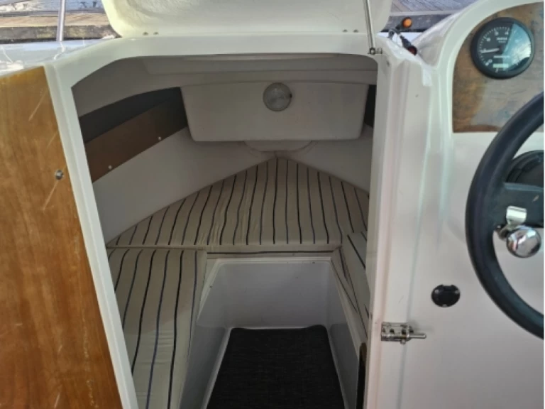 Location Bateau à moteur à Vigo - Jeanneau Cap Camarat 575