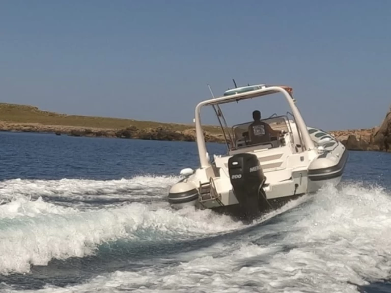 Location bateau Fornells pas cher day cruiser 800