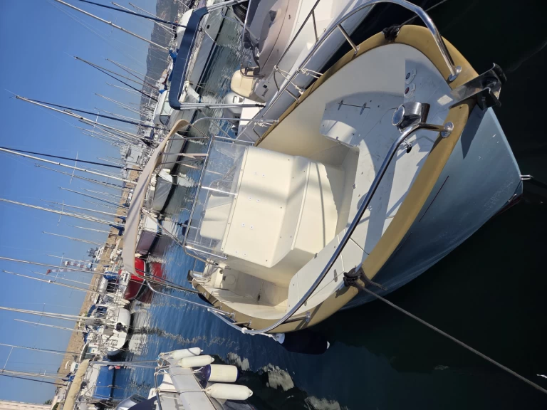 Location Bateau à moteur Rea avec permis