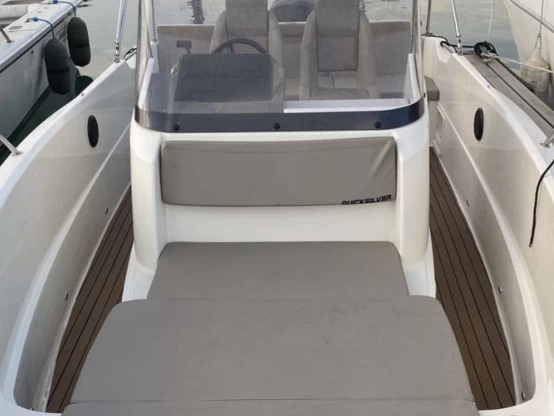 Location Bateau à moteur Quicksilver avec permis